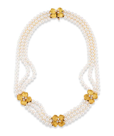 Tiffany & Co.. CULTURED PEARL AND DIAMOND 'DOGWOOD' NECKLACE AND BRACELET-SET, TIFFANY & CO. - Foto 2