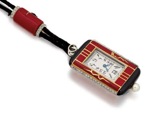 Lacloche Frères. ART DECO DIAMOND, BLACK AND RED LACQUER LAPEL WATCH, LACLOCHE FRÈRES - фото 2