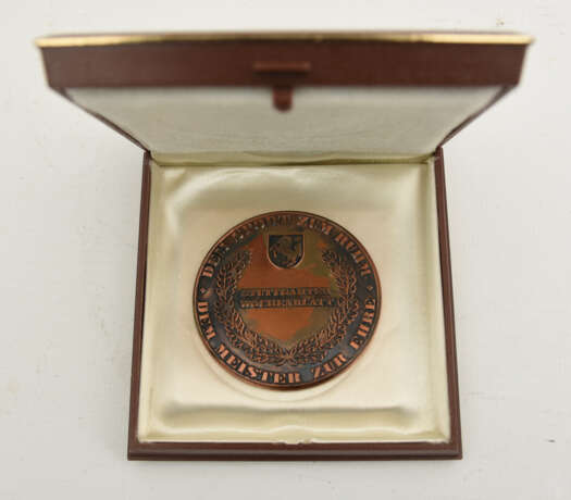 KONVOLUT "MANNSCHAFT DES JAHRES STUTTGART UND REGION", diverse Medaillen, 1976-1986 - photo 5