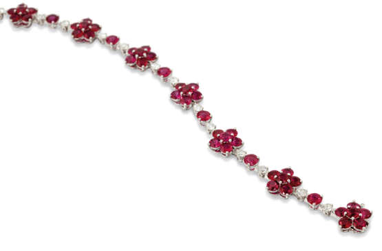 Graff. NO RESERVE - GOLD, RUBY AND DIAMOND BRACELET, GRAFF - фото 3