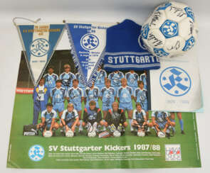 KONVOLUT STUTTGARTER KICKERS teils SIGNIERT, Ball/Wimpel/ Mütze etc, um 2000