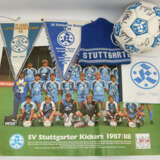 KONVOLUT STUTTGARTER KICKERS teils SIGNIERT, Ball/Wimpel/ Mütze etc, um 2000 - Foto 1