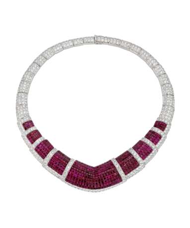 RUBY AND DIAMOND NECKLACE, BANGLE, EARRING AND RING SUITE, MARCONI - photo 3