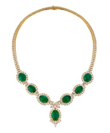 EMERALD AND DIAMOND NECKLACE, BRACELET, EARRING AND RING SUITE, MARCONI - фото 3