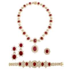 RUBY AND DIAMOND NECKLACE, BRACELET, EARRING AND RING SUITE WITH GÜBELIN REPORT, MARCONI