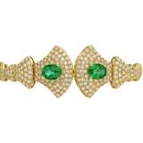 EMERALD AND DIAMOND NECKLACE, BRACELET, EARRING AND RING SUITE, MARCONI - photo 10