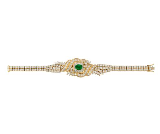 EMERALD AND DIAMOND NECKLACE, BRACELET, EARRING AND RING SUITE WITH GÜBELIN AND GIA REPORTS, MARCONI - Foto 11