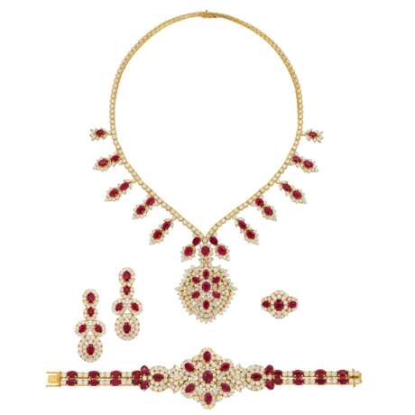 RUBY AND DIAMOND NECKLACE, BRACELET, EARRING AND RING SUITE, MARCONI - фото 1