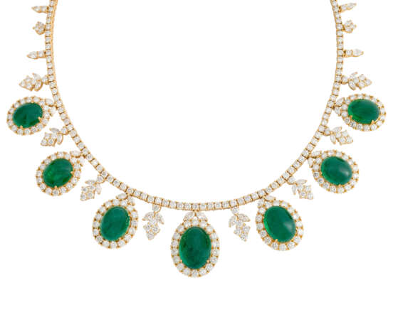 EMERALD AND DIAMOND NECKLACE, BRACELET, EARRING AND RING SUITE WITH GÜBELIN REPORT, MARCONI - фото 2