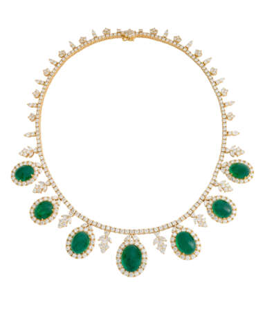 EMERALD AND DIAMOND NECKLACE, BRACELET, EARRING AND RING SUITE WITH GÜBELIN REPORT, MARCONI - Foto 3