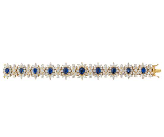 SAPPHIRE AND DIAMOND NECKLACE, BRACELET, EARRING AND RING SUITE, MARCONI - Foto 11