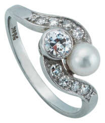 Belle Époque Toi-et-Moi Ring mit Orientperle und Diamanten
