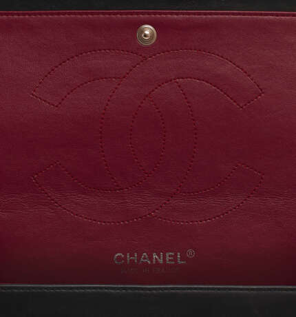 Chanel «Timeless Classic Double Flap Bag Medium» - photo 4