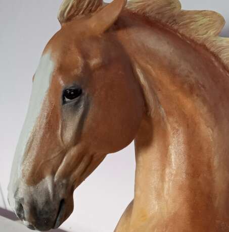Bust “Horse bust sculpture”, Plaster, Hand colored, Action painting, Animalistic, 2020 - photo 1