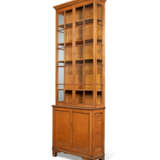 A SCOTTISH ARTS AND CRAFTS OAK LIBRARY BOOKCASE - photo 5