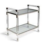 A STEEL-MOUNTED ACRYLIC AND GLASS 'LENOX' DRINKS TROLLEY - Foto 1