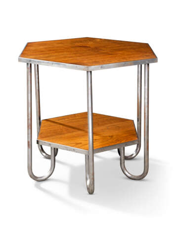 A FRENCH STEEL AND OAK HEXAGONAL OCCASIONAL TABLE - Foto 2