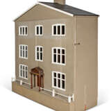 AN ENGLISH GREY-PAINTED PINE DOLLS HOUSE - Foto 5