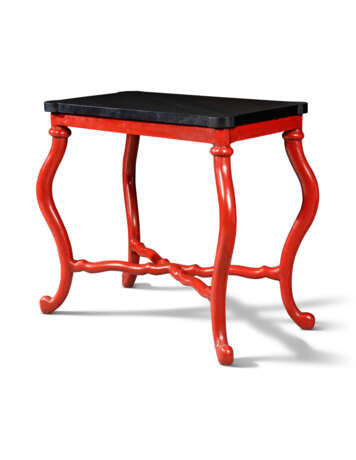 A RED-DECORATED 'LACQUERED' SIDE TABLE - photo 3
