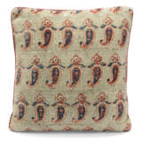 A GROUP OF EIGHT CUSHIONS - photo 3