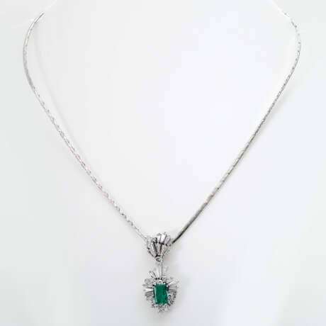 Collier m. fac. Smaragd ca. 1,5 ct - photo 1