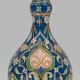 Kleine Jugendstil-Vase mit Pâte-sur-pâte-Malerei - фото 1