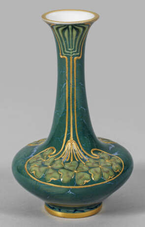 Jugendstil-Vase mit Kleeblättern - Foto 1