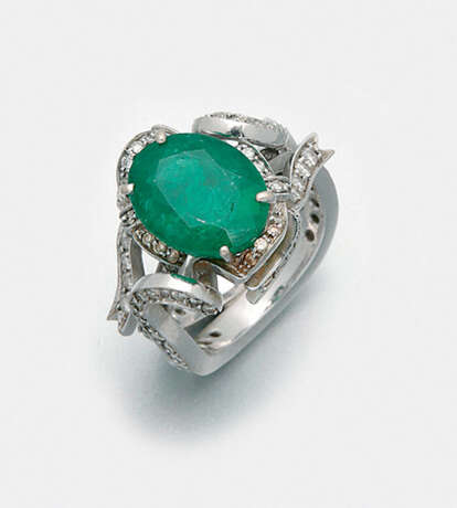 Eleganter Smaragd-Diamantring - photo 1