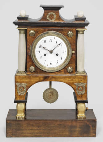 Biedermeier-Kommodenuhr - photo 1