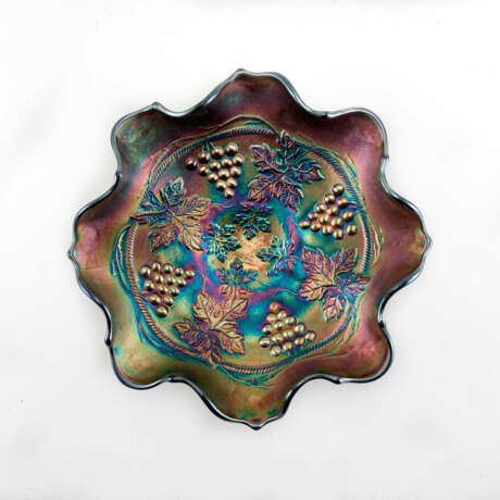 Plate “Serving plate Grape and Cable. USA, Fenton, carnival glass, handmade, 1907-1920”, Fenton, Mixed media, 1907 - photo 1