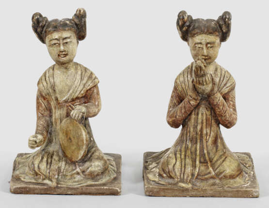 Paar Hofdamen mit Instrumenten aus der Tang-Dynastie - фото 1