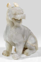 Große Jade-Skulptur eines Tempelwächter-Löwen