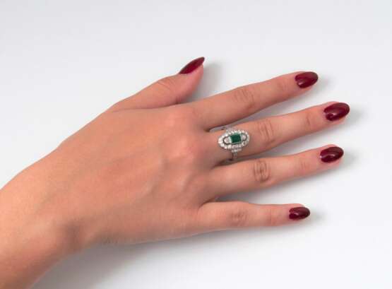 Art-déco Smaragd-Diamant-Ring - фото 2