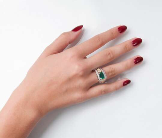 Hochwertiger Smaragd-Diamant-Ring - фото 2