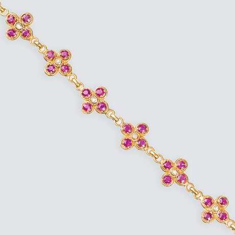 Rubin-Brillant-Armband mit Blüten-Dekor - фото 1