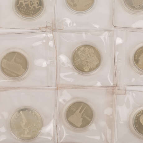 DDR - interessante Sammlung von 22 Münzen ex. 1987/90, - фото 2