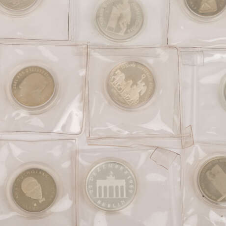 DDR - interessante Sammlung von 22 Münzen ex. 1987/90, - Foto 3