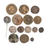 Antike / Byzanz - Konvolut von 15 diversen Münzen, - Foto 1