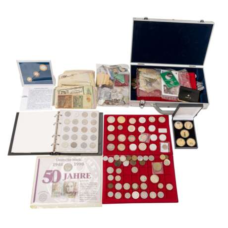 Größerer Sammlerposten mit vielen Münzen, Medaillen - Foto 1