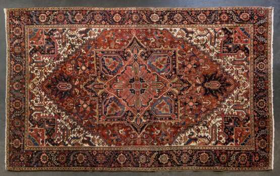 Orientteppich. HERIZ/PERSIEN, 20. Jahrhundert, 391x274 cm - Foto 1