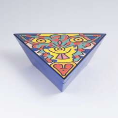 Dreieckige Box 'No. 2 Spirit of Art - Series TriBeCa'