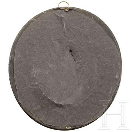 Ovales Miniatur-Wachsportrait, Frankreich, um 1800 - фото 2