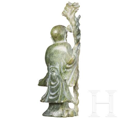 Figur des Gottes Shoulao in hellgrünem Nephrit, 20. Jahrhundert - photo 2