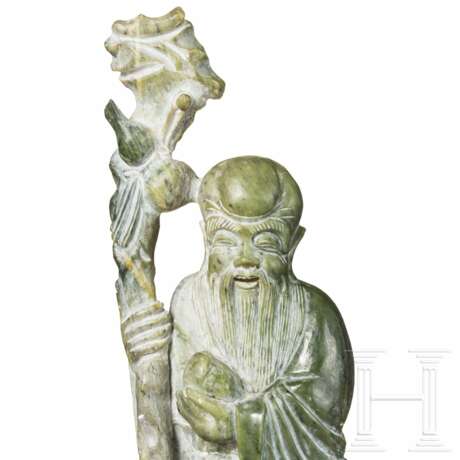 Figur des Gottes Shoulao in hellgrünem Nephrit, 20. Jahrhundert - фото 6