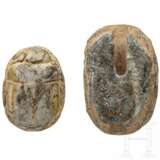 Zwei Amulettskarabäen, altägyptisch, 2. - 1. Jahrtausend vor Christus - фото 1
