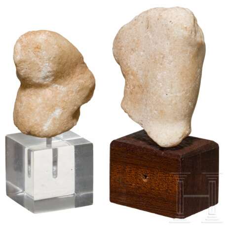 Miniaturtorso der Venus und Handfragment, Marmor, römisch, 1. Jahrhundert - Foto 2