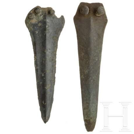 Zwei Nietendolche, süddeutsch, Mittlere Bronzezeit, ca. 1500 vor Christus - фото 2