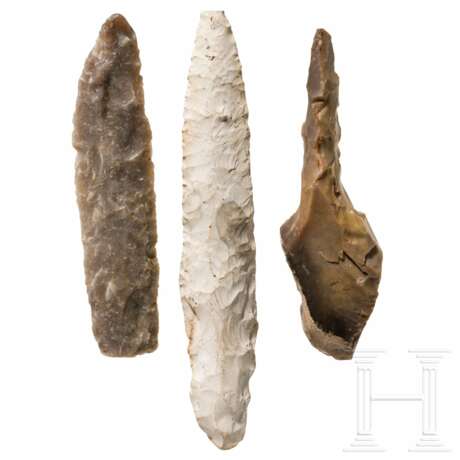 Drei Flintwerkzeuge, norddeutsch, Neolithikum, 4. - 3. Jahrtausend vor Christus - фото 1