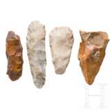 Vier Steinartefakte aus Flint, Mitteleuropa, Paläolithikum - photo 1