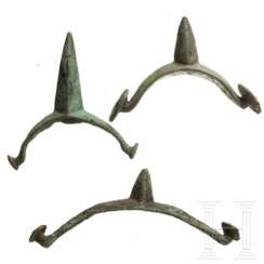 Drei spätkeltische bronzene Sporen, 1. Jahrhundert vor Christus